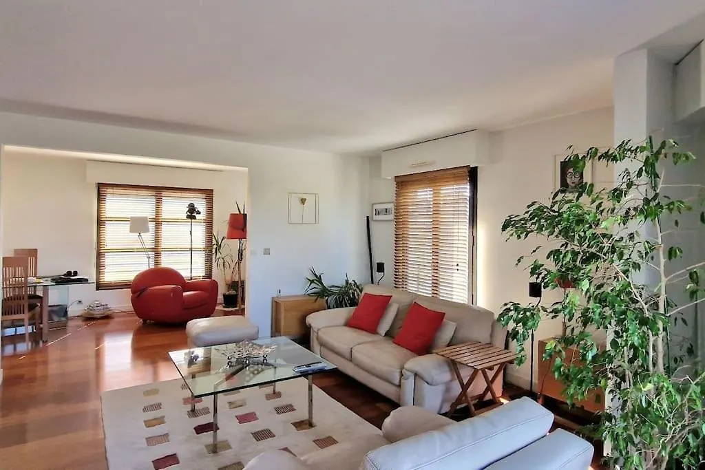 파리 Duplex Double Terrasses 4P 아파트